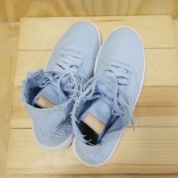 Nike Men’s Jordan 1 Retro High Lt. Blue Sneakers UNC Mens Size 9 1/2, Wmn's 11 - Picture 6 of 9